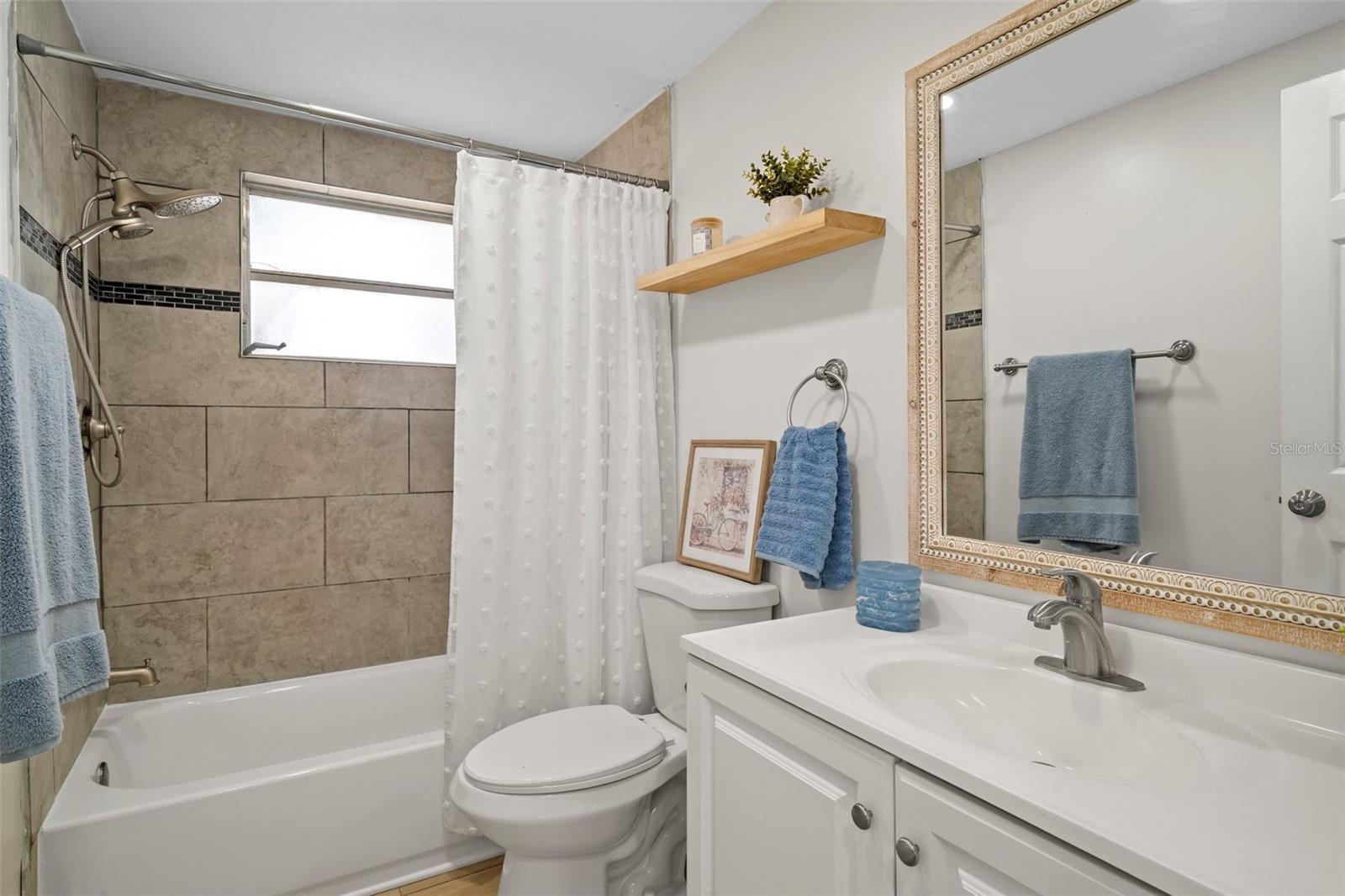 Image 14 of 27 For 6144 Glenwood Drive