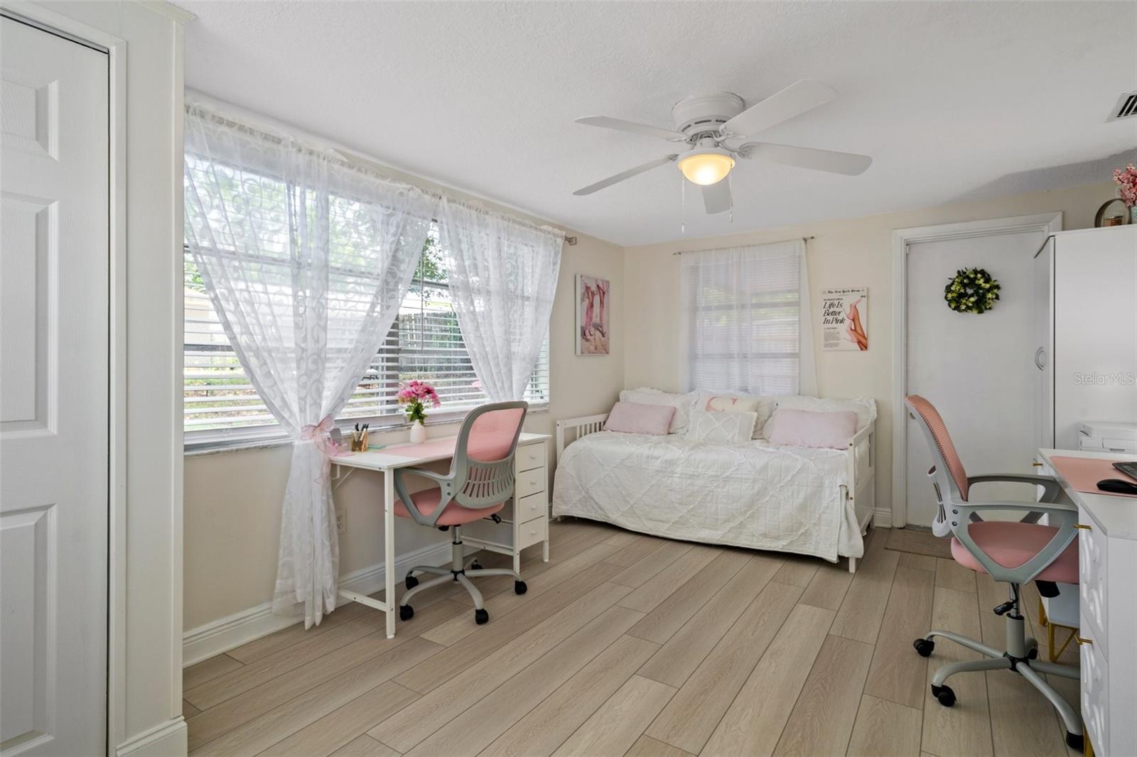 Image 18 of 27 For 6144 Glenwood Drive