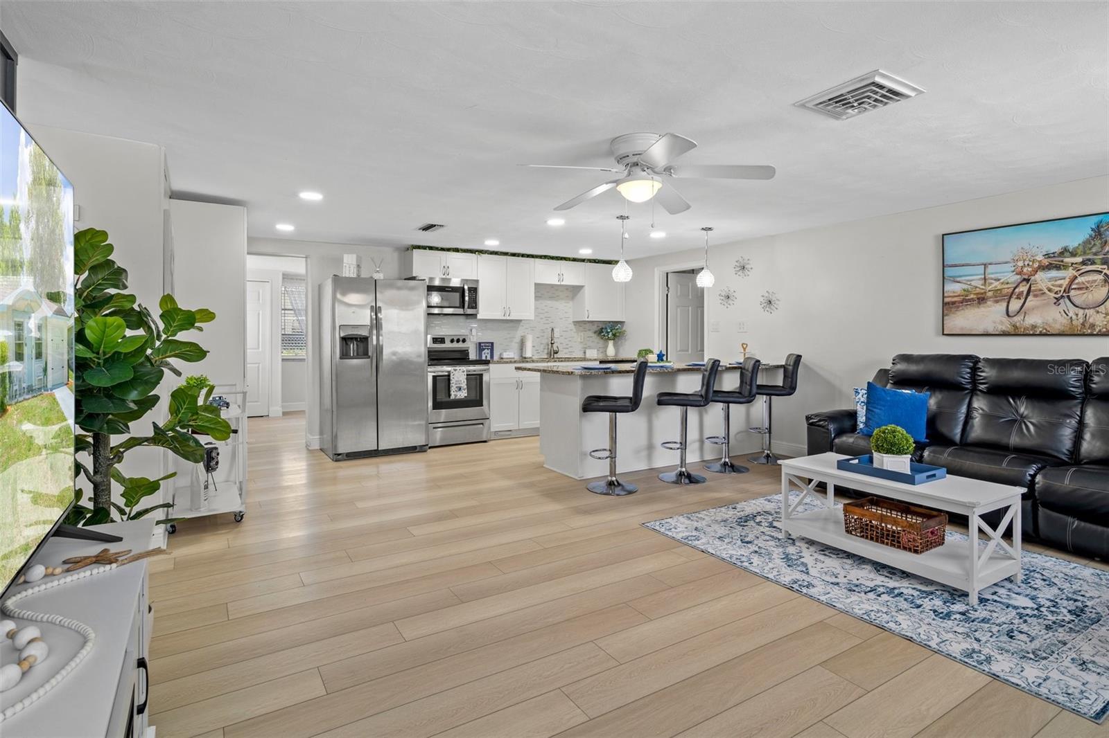 Image 3 of 27 For 6144 Glenwood Drive