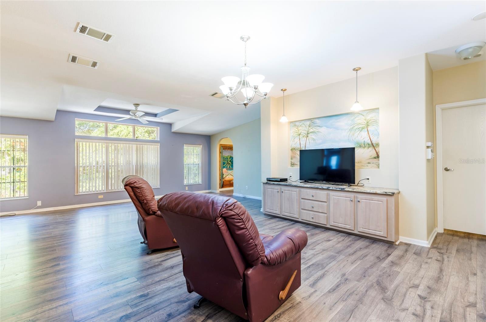 Image 5 of 44 For 9466 Grouse Way
