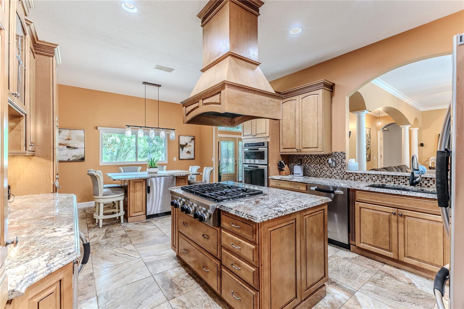 Image 18 of 70 For 11510 Lakeview Drive