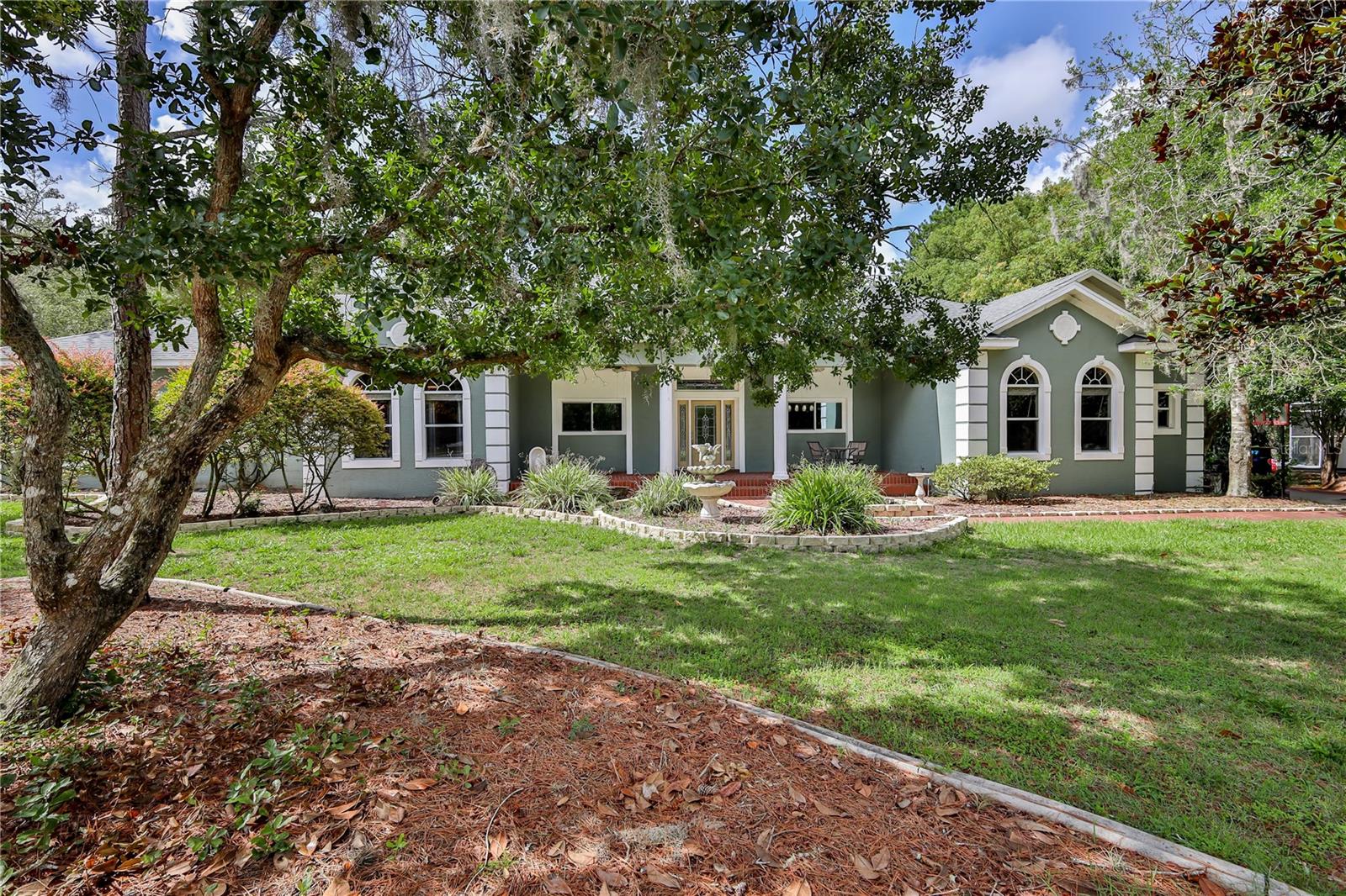 Image 2 of 70 For 11510 Lakeview Drive