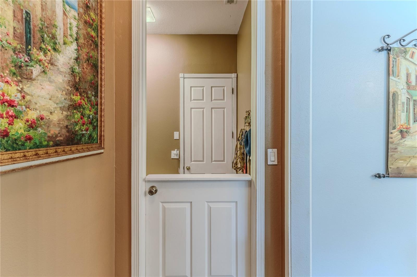 Image 44 of 70 For 11510 Lakeview Drive