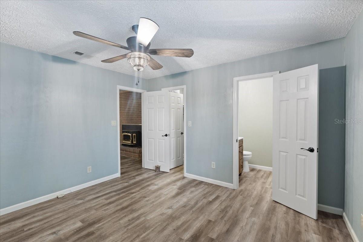 Image 17 of 37 For 1518 Palm Street Ne