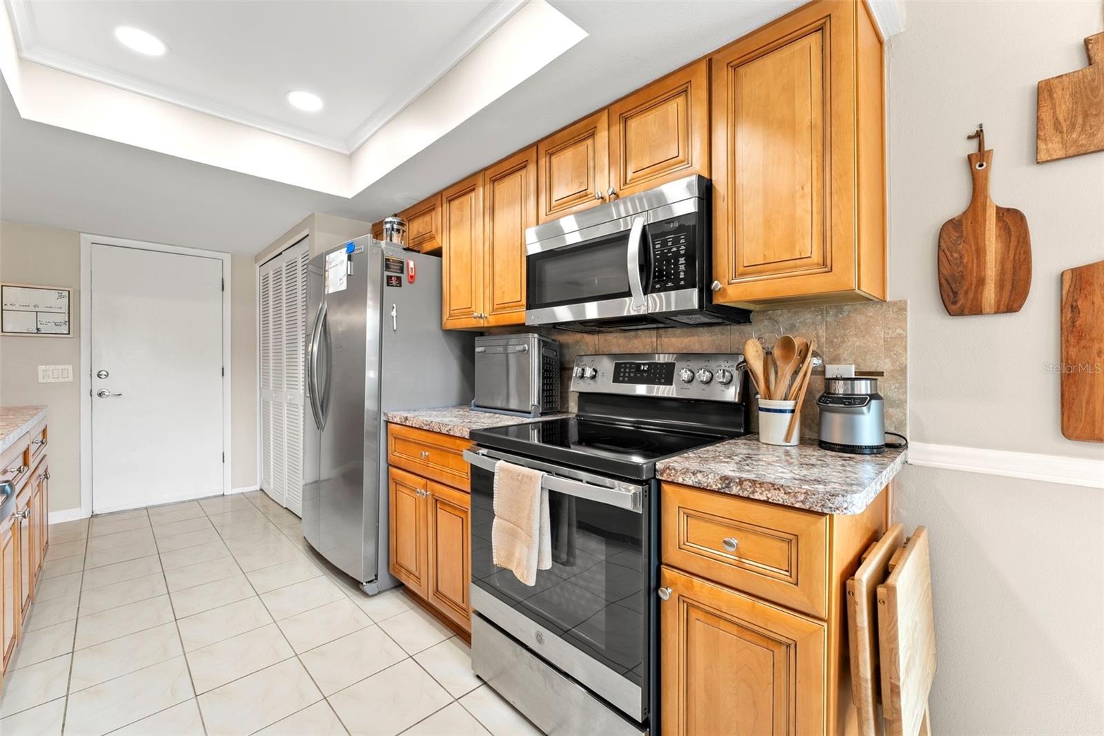 Image 14 of 48 For 6282 Darien Way