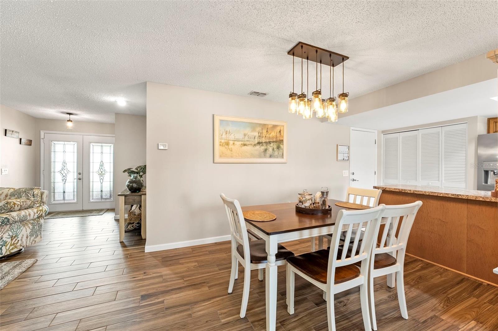 Image 20 of 48 For 6282 Darien Way