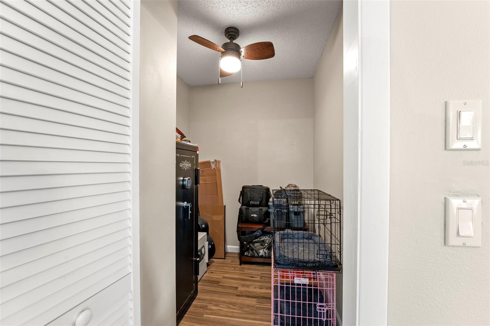 Image 27 of 48 For 6282 Darien Way