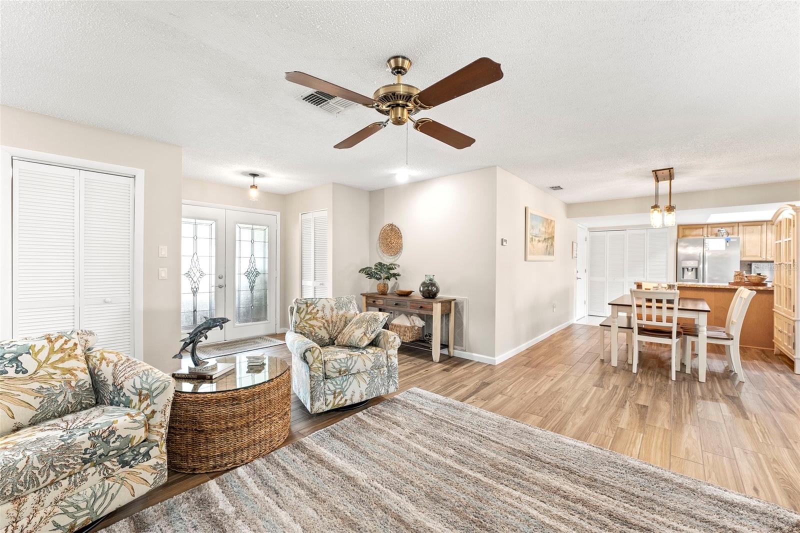 Image 9 of 48 For 6282 Darien Way