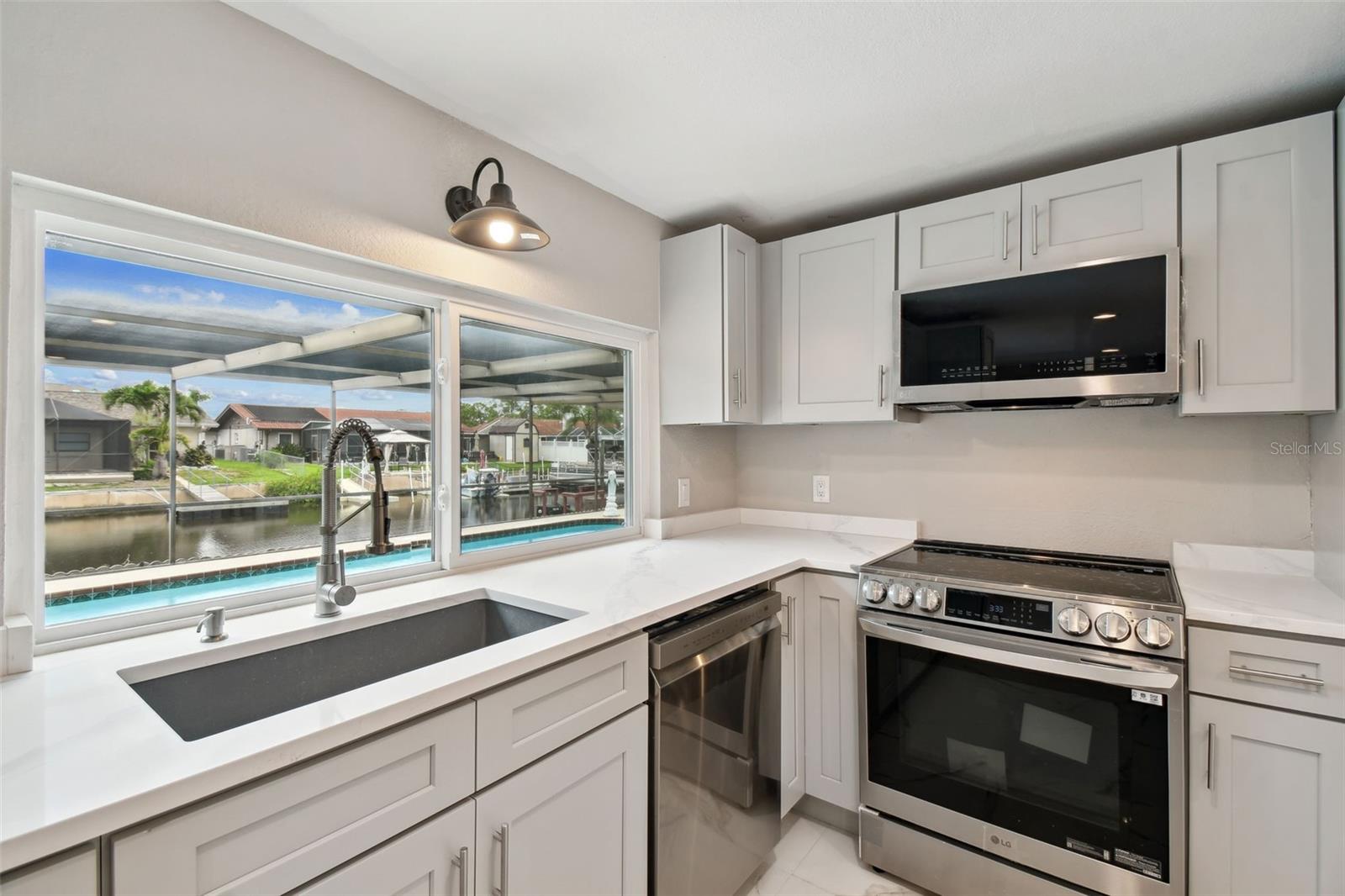 Image 14 of 37 For 9921 San Mateo Way