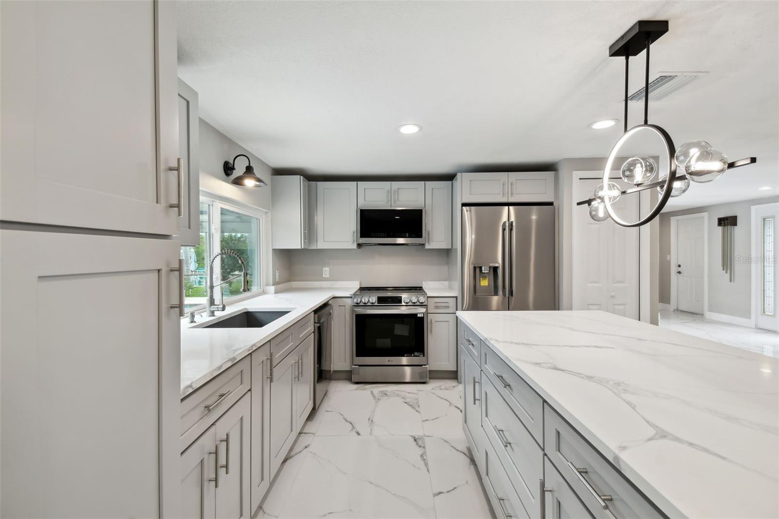 Image 16 of 37 For 9921 San Mateo Way