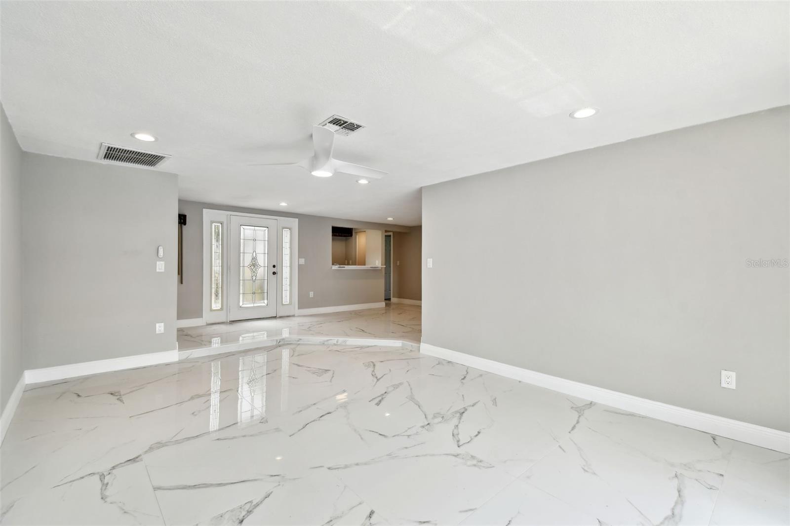 Image 9 of 37 For 9921 San Mateo Way