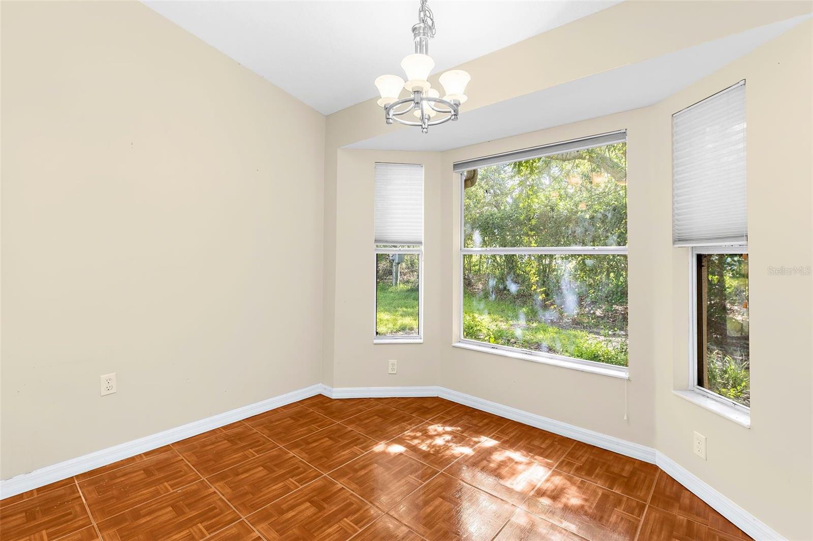 Image 27 of 50 For 18736 Bent Pine Drive