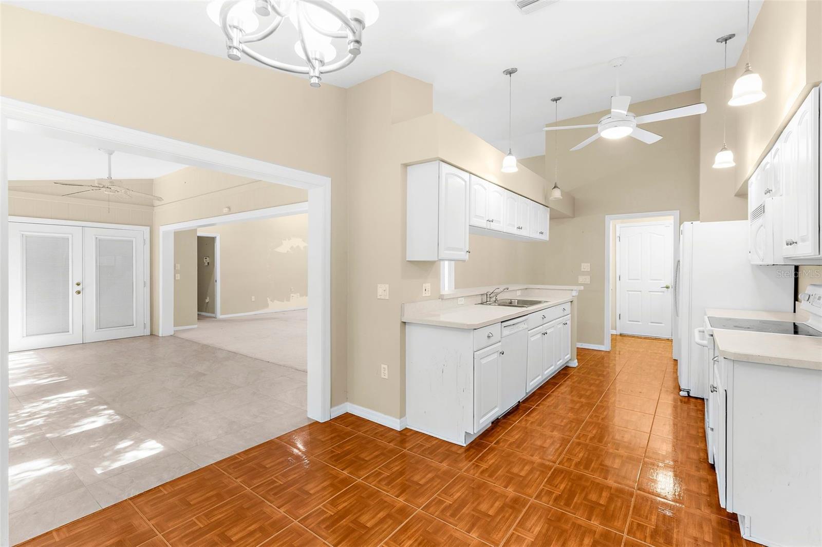 Image 31 of 50 For 18736 Bent Pine Drive