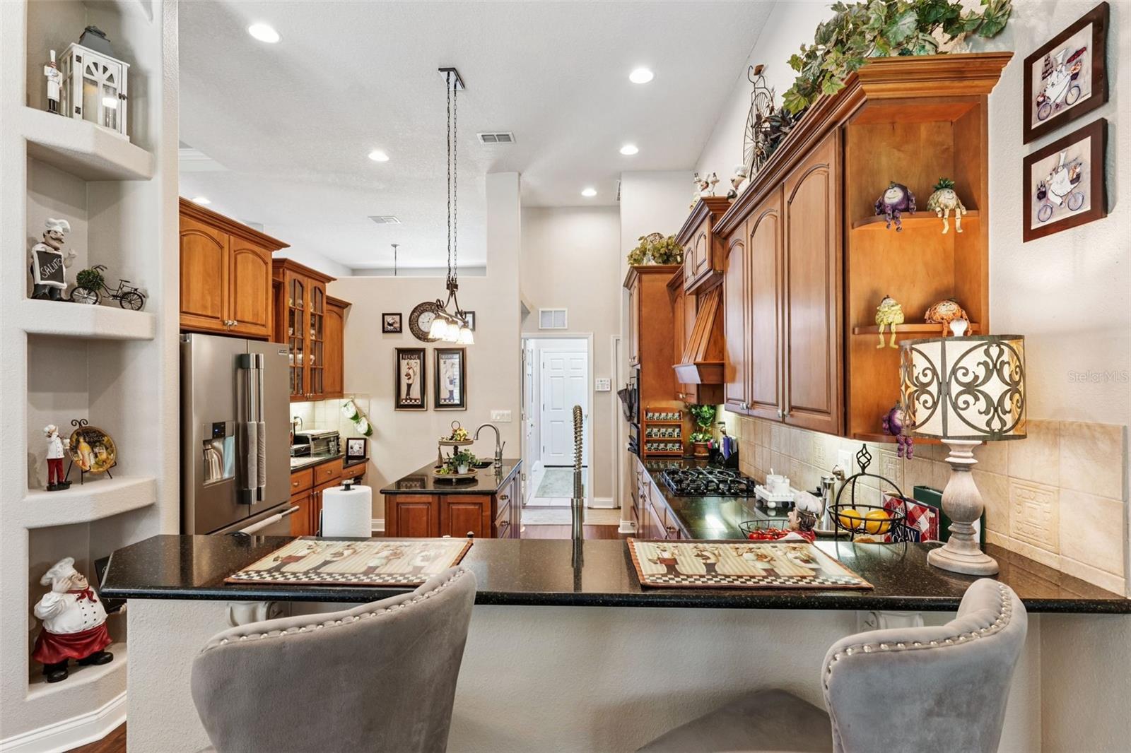 Image 11 of 47 For 5121 Delacroix Drive