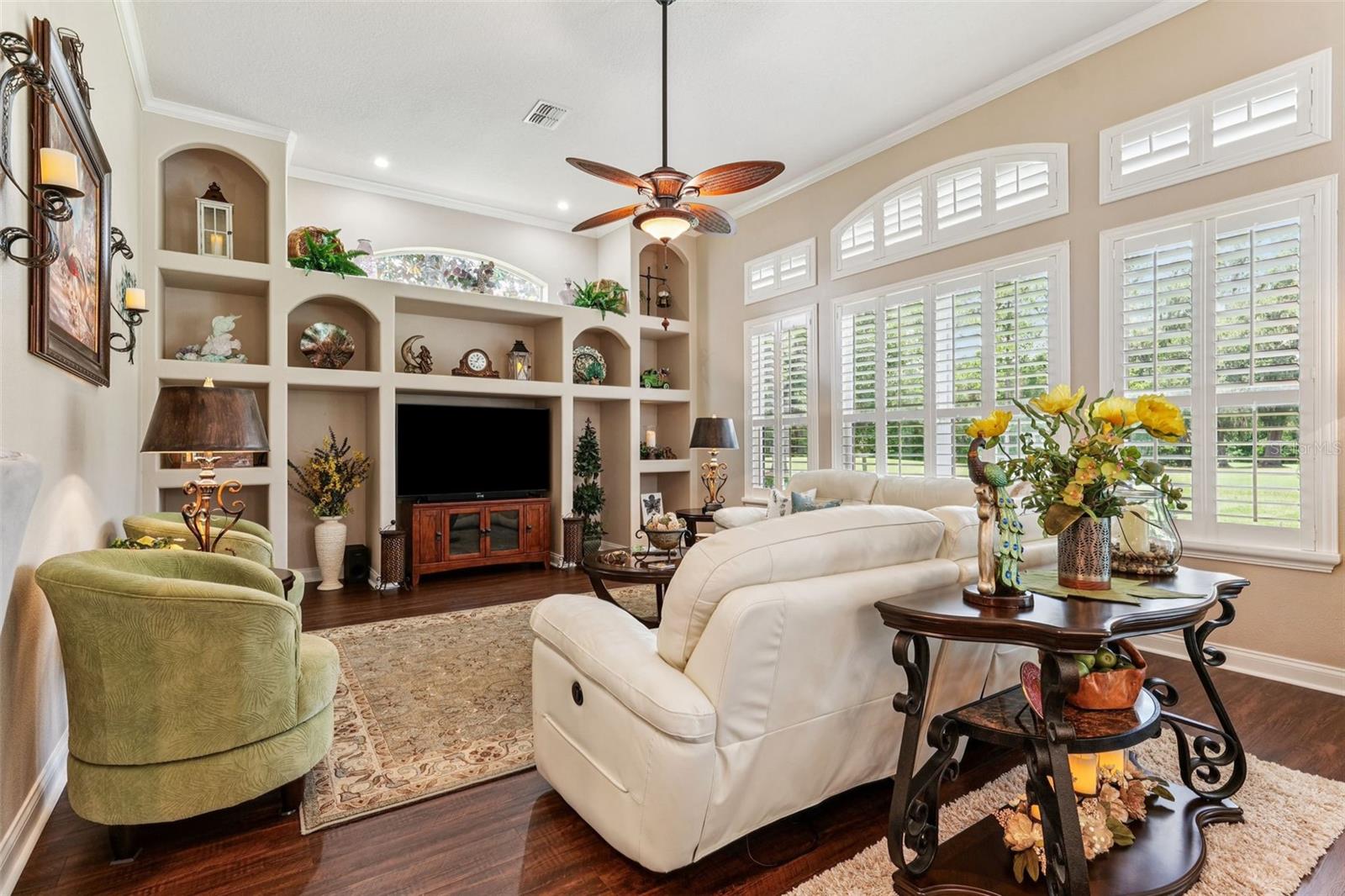 Image 18 of 47 For 5121 Delacroix Drive