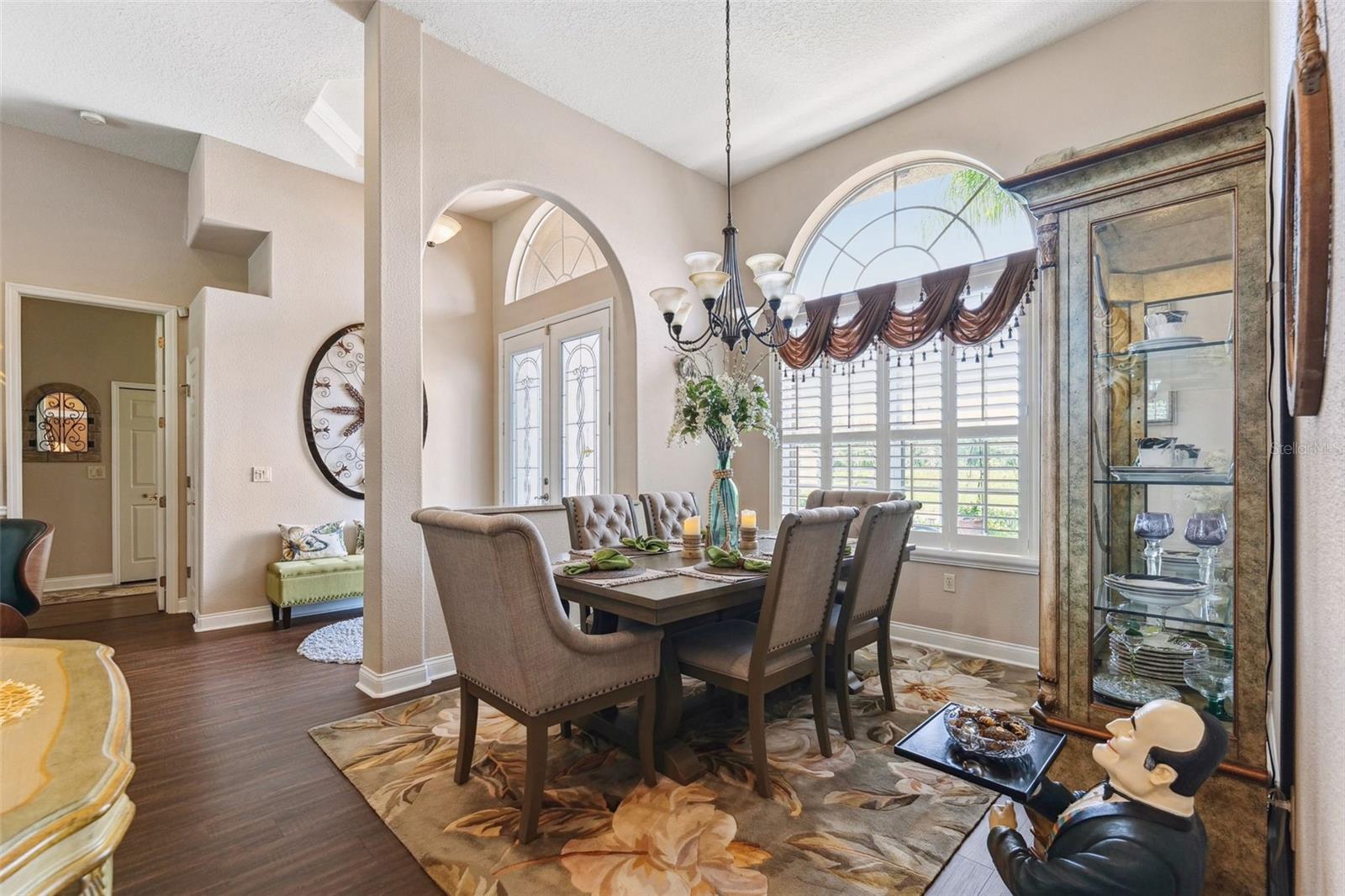 Image 7 of 47 For 5121 Delacroix Drive