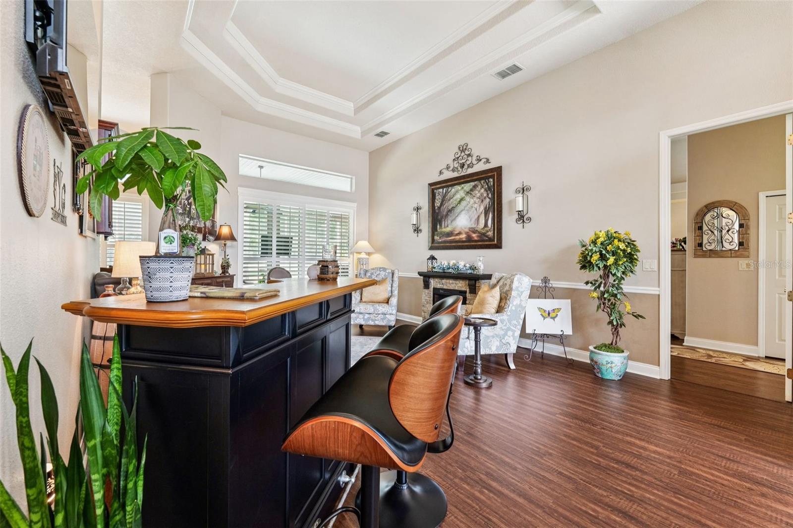 Image 8 of 47 For 5121 Delacroix Drive