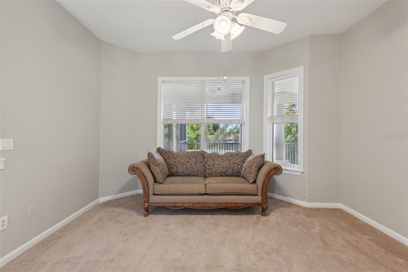 Listing photo id 15 for 4052 Marine Parkway