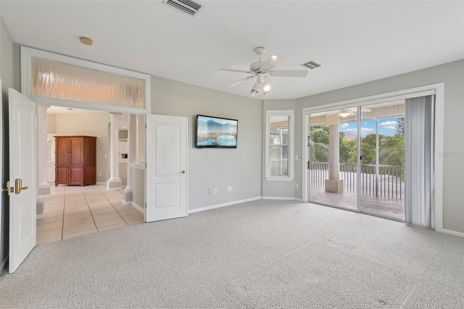 Listing photo id 16 for 4052 Marine Parkway