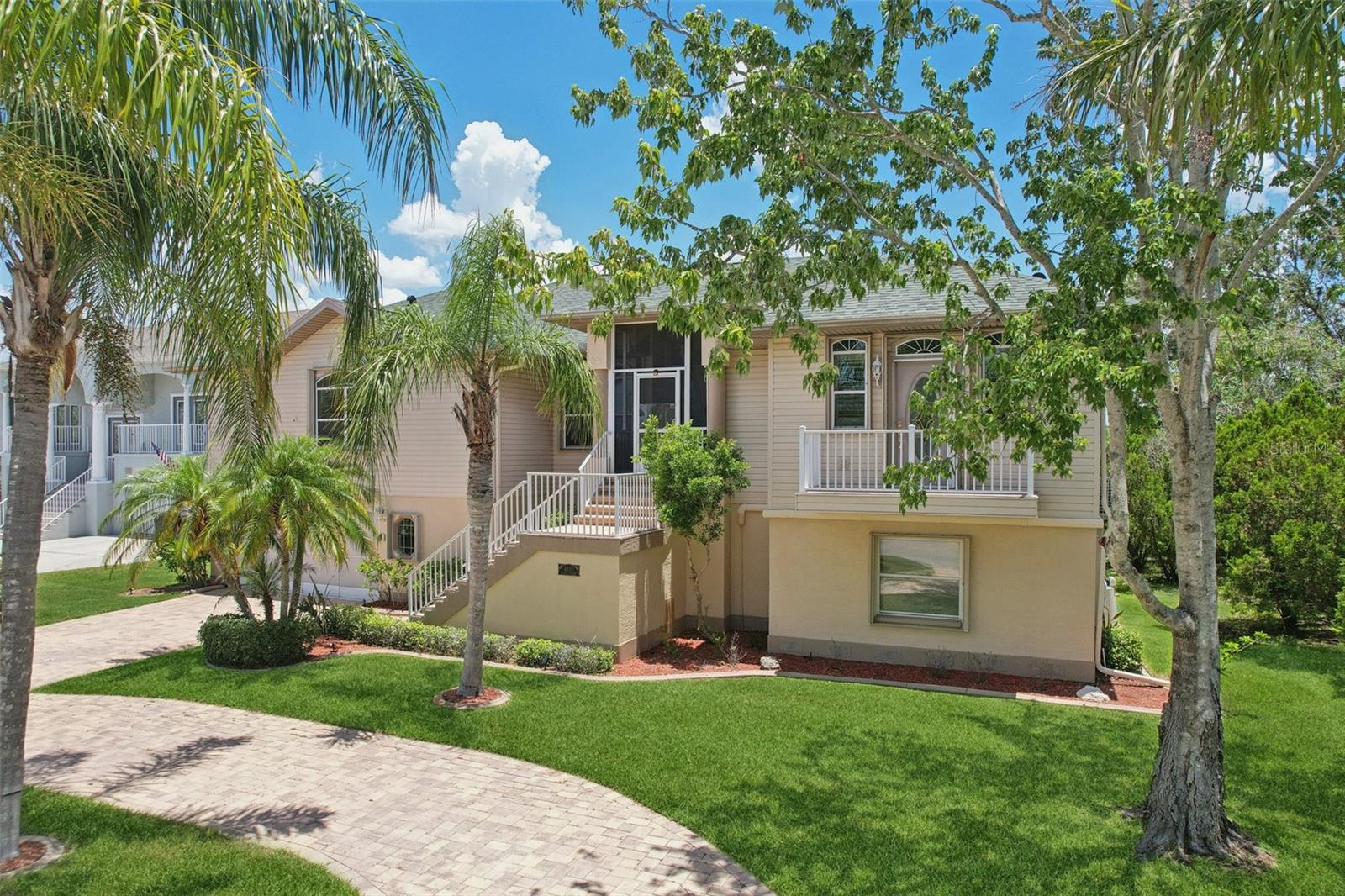 Listing photo id 0 for 4052 Marine Parkway