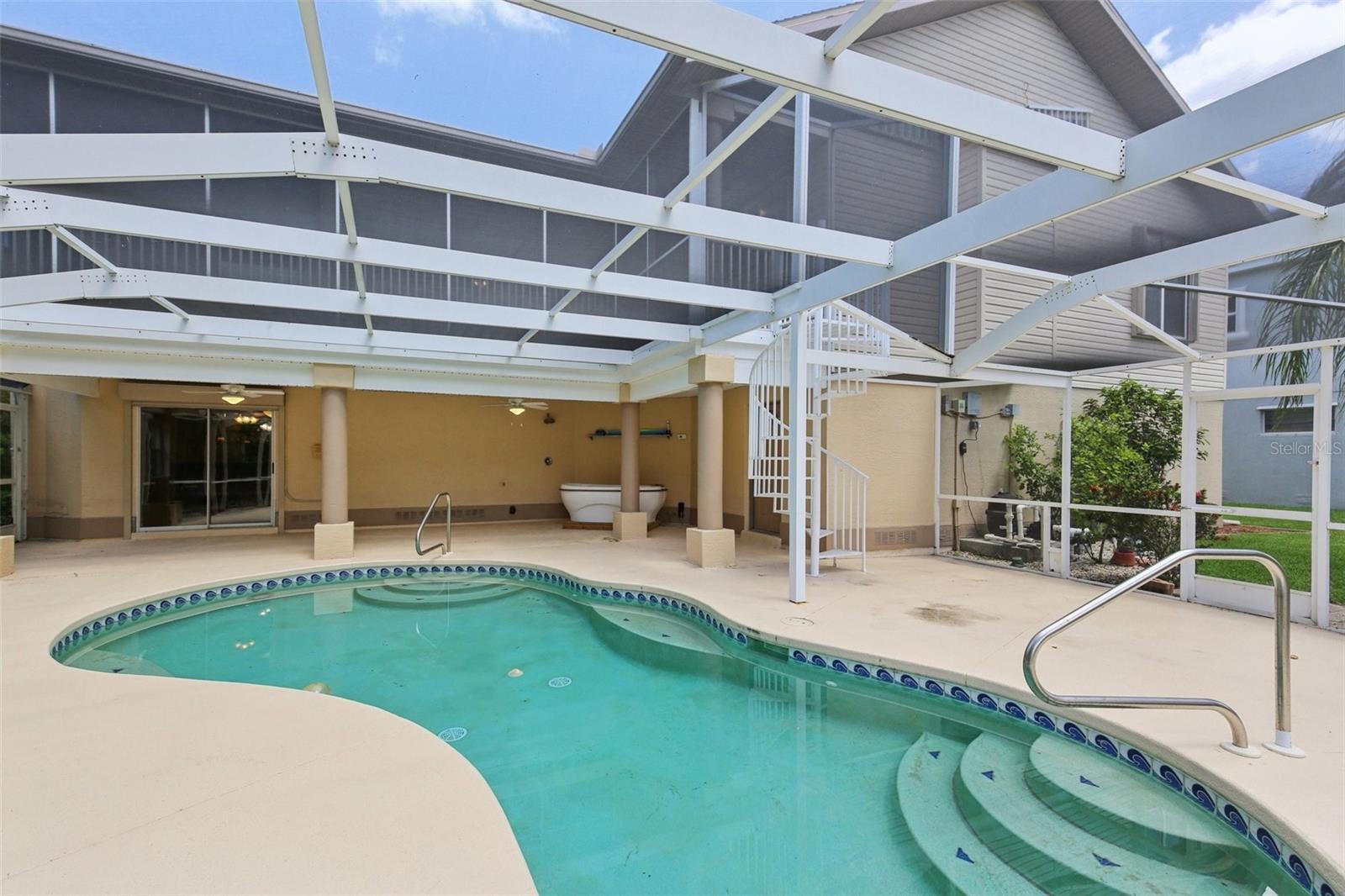 Listing photo id 39 for 4052 Marine Parkway