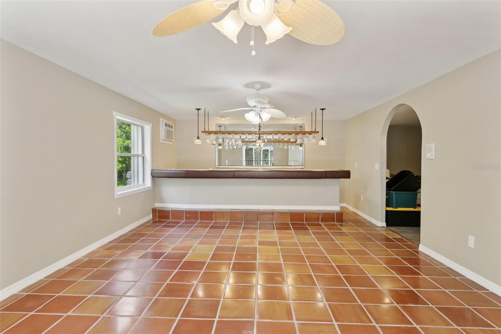Listing photo id 45 for 4052 Marine Parkway