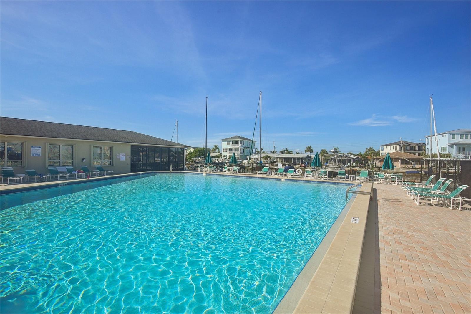 Listing photo id 60 for 4052 Marine Parkway