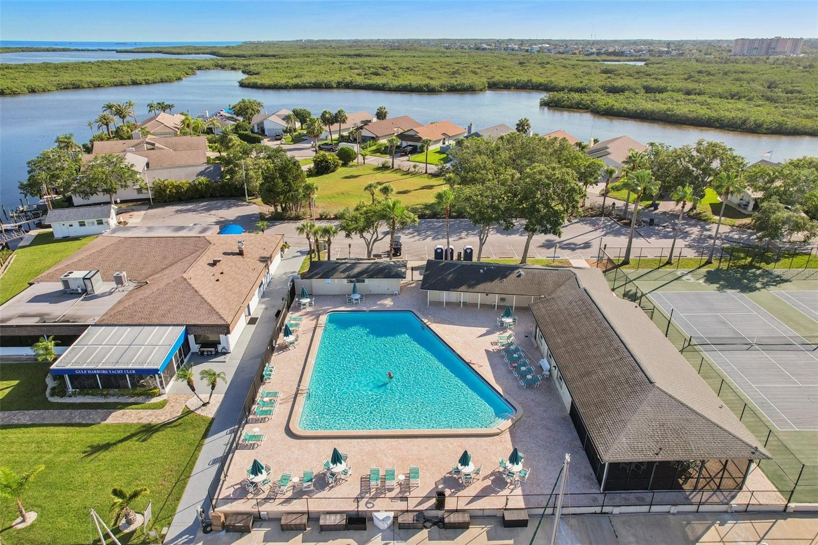 Listing photo id 61 for 4052 Marine Parkway