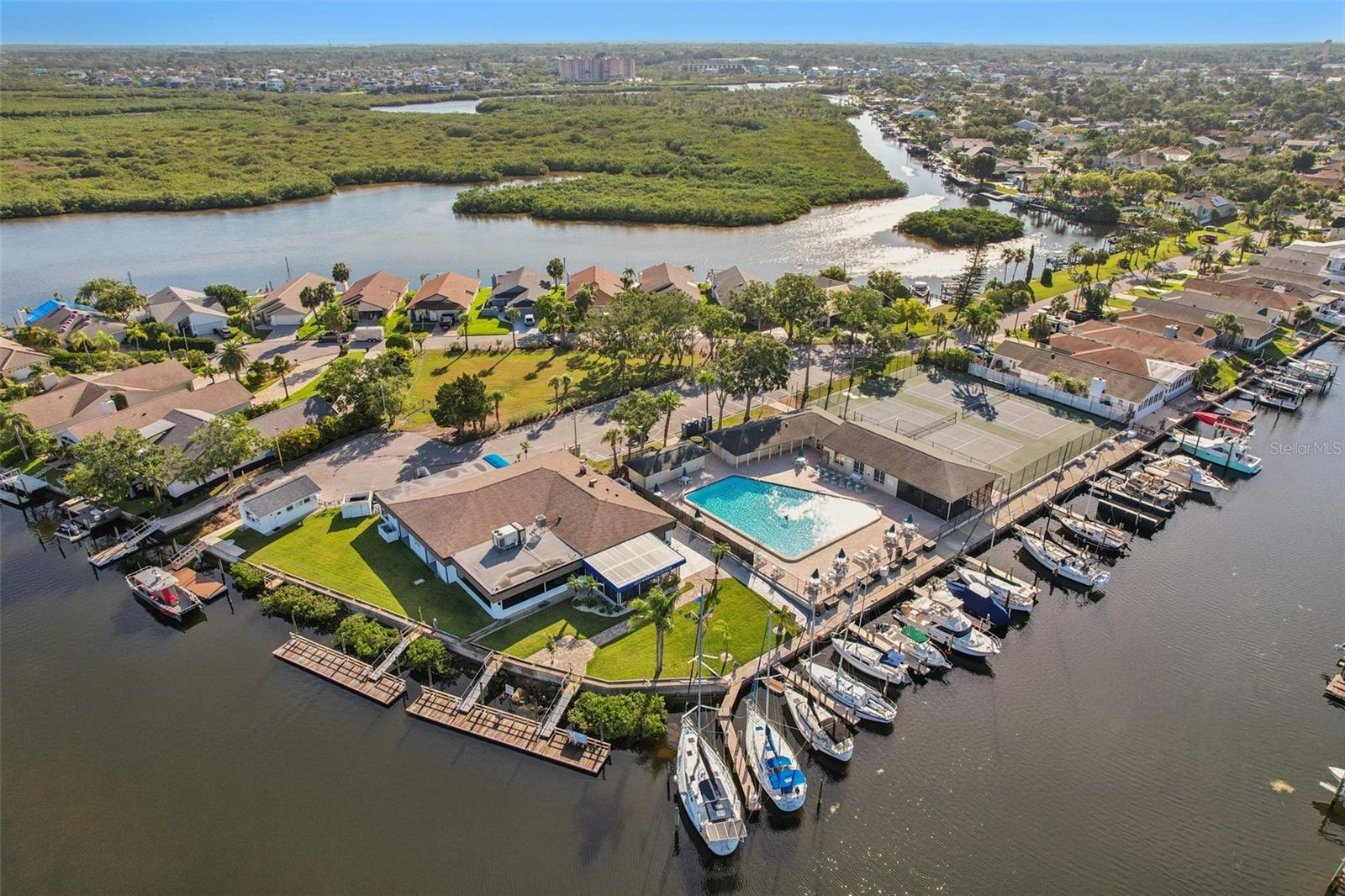 Listing photo id 63 for 4052 Marine Parkway