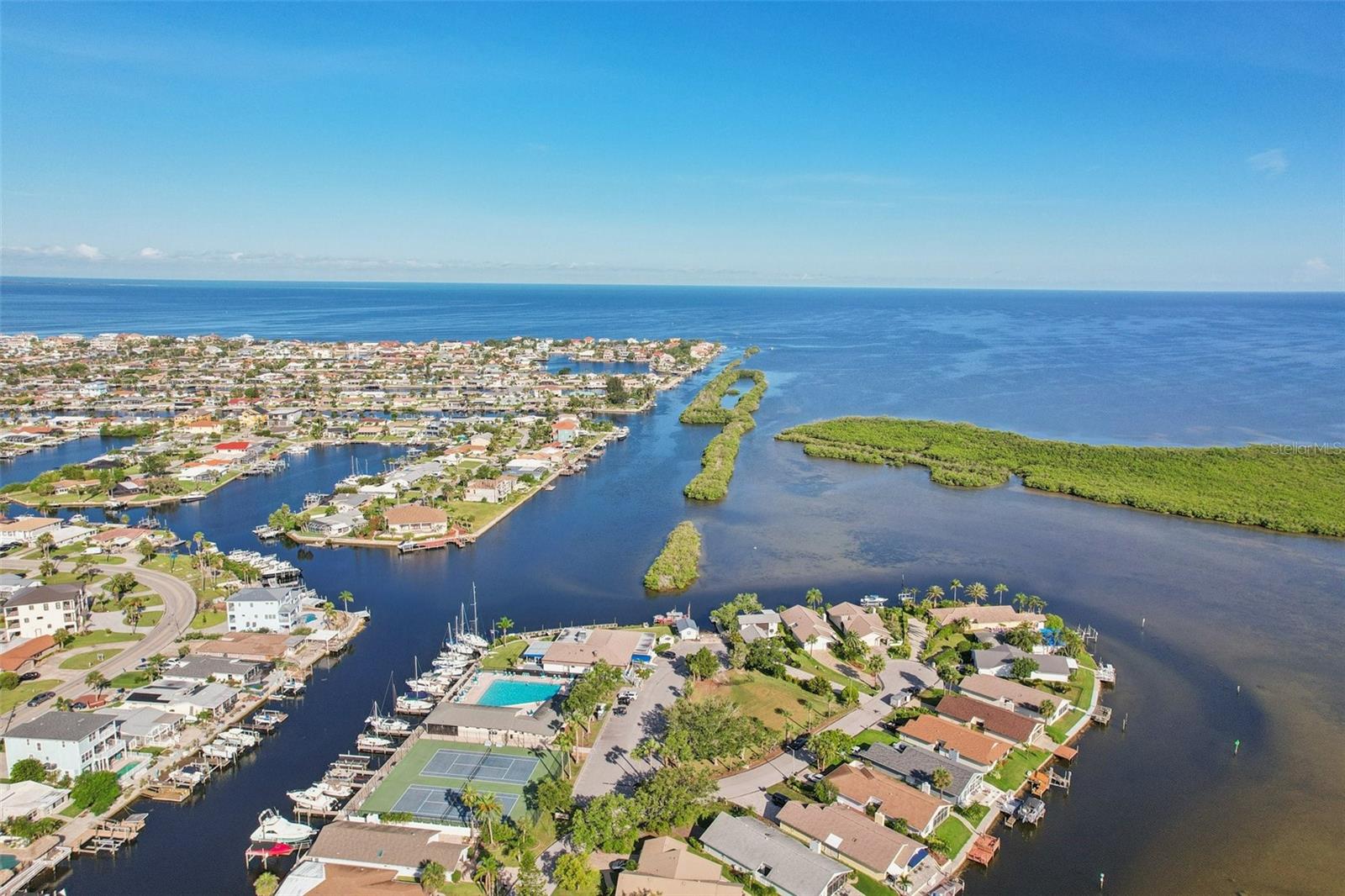 Listing photo id 70 for 4052 Marine Parkway