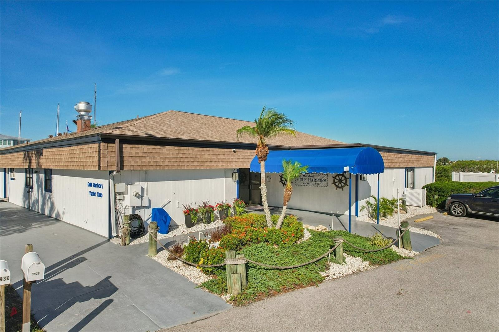 Listing photo id 72 for 4052 Marine Parkway