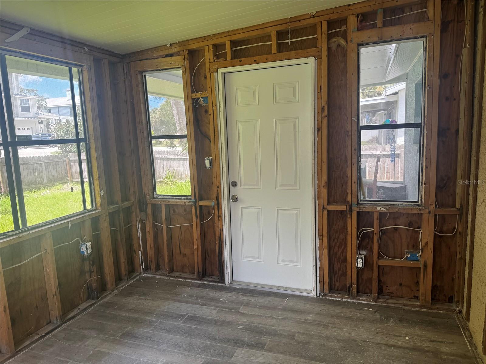 Image 8 of 16 For 6826 Driftwood Drive