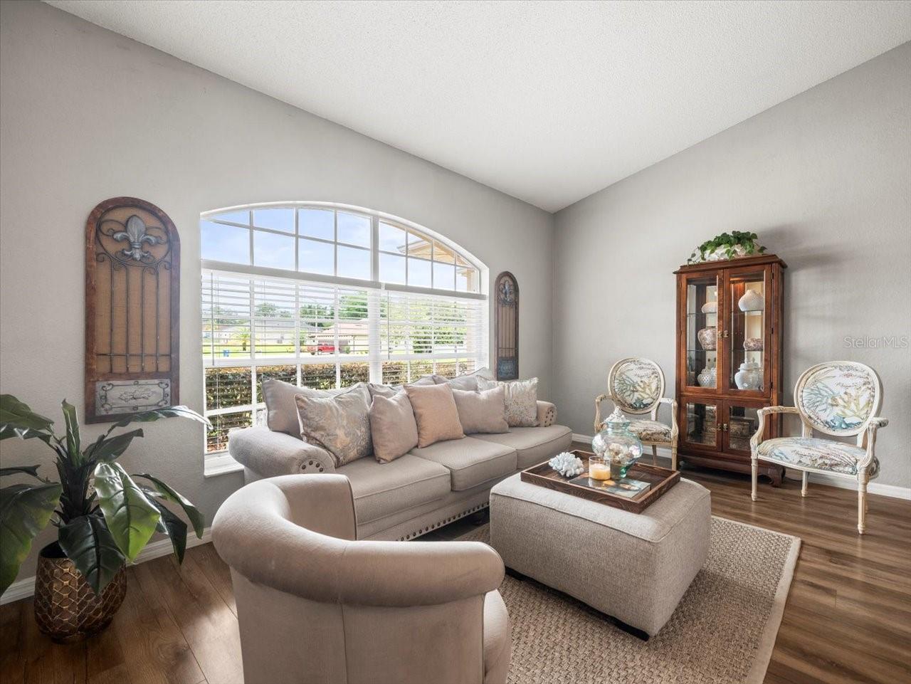 Image 10 of 72 For 12060 Sapphire Drive