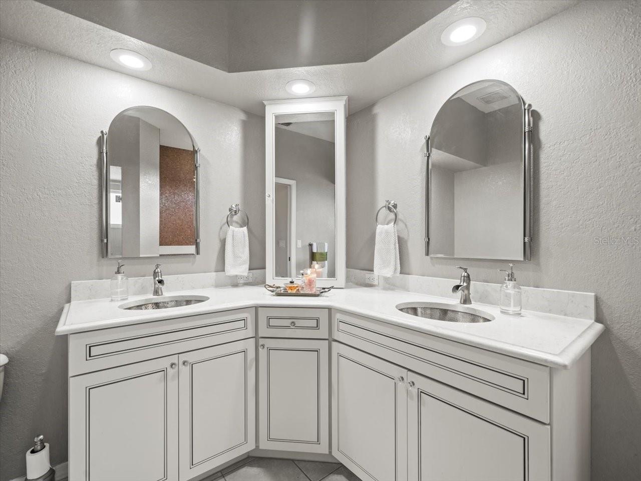 Image 38 of 72 For 12060 Sapphire Drive