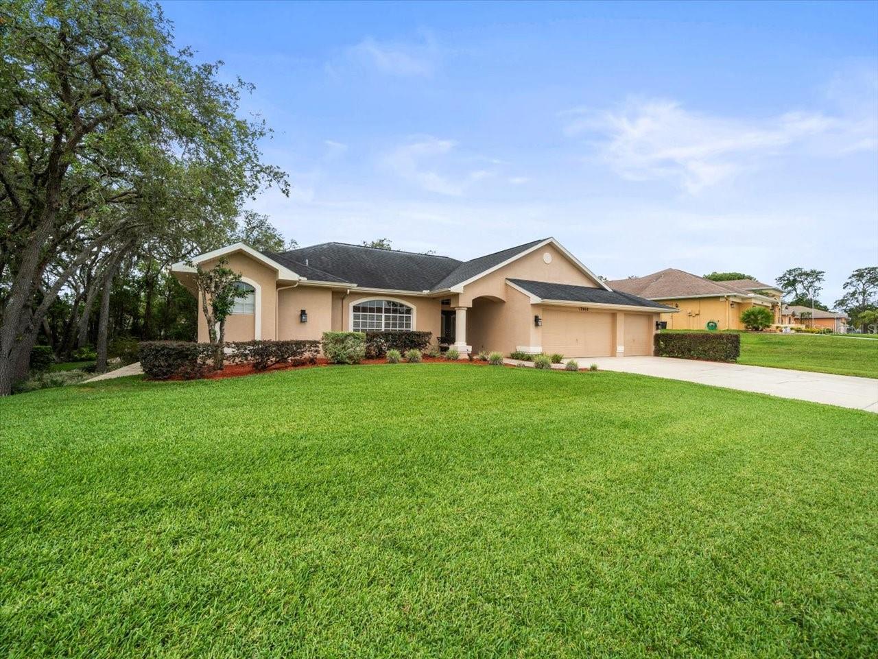 Image 5 of 72 For 12060 Sapphire Drive