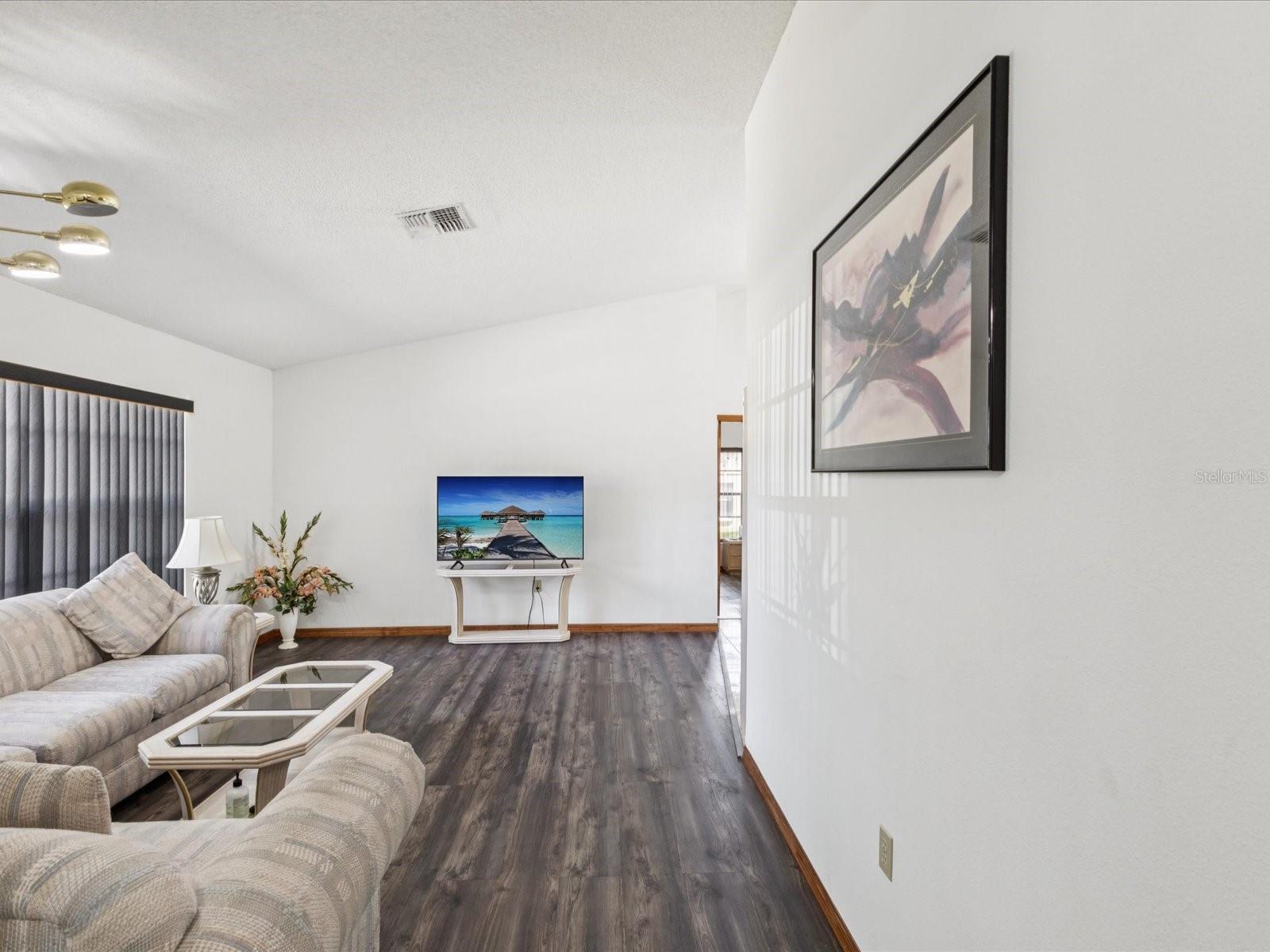 Image 10 of 44 For 2404 Knoll Drive