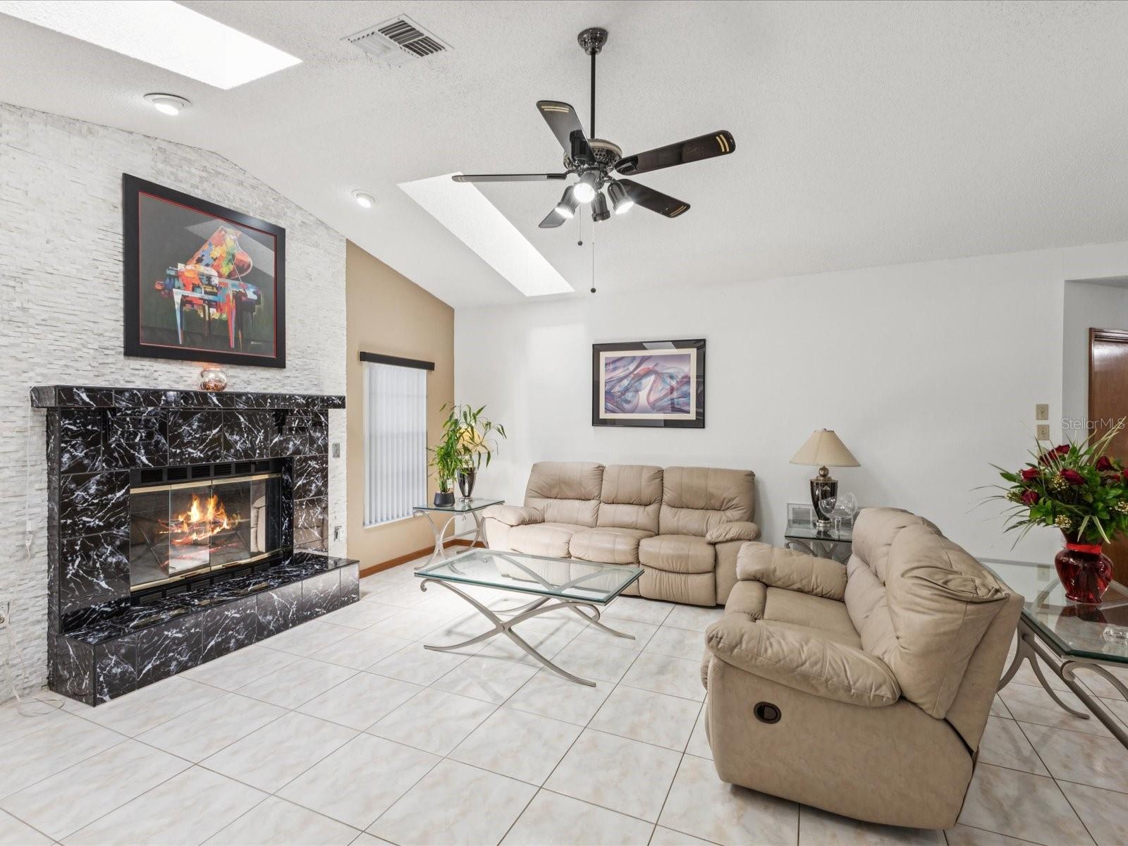 Image 13 of 44 For 2404 Knoll Drive