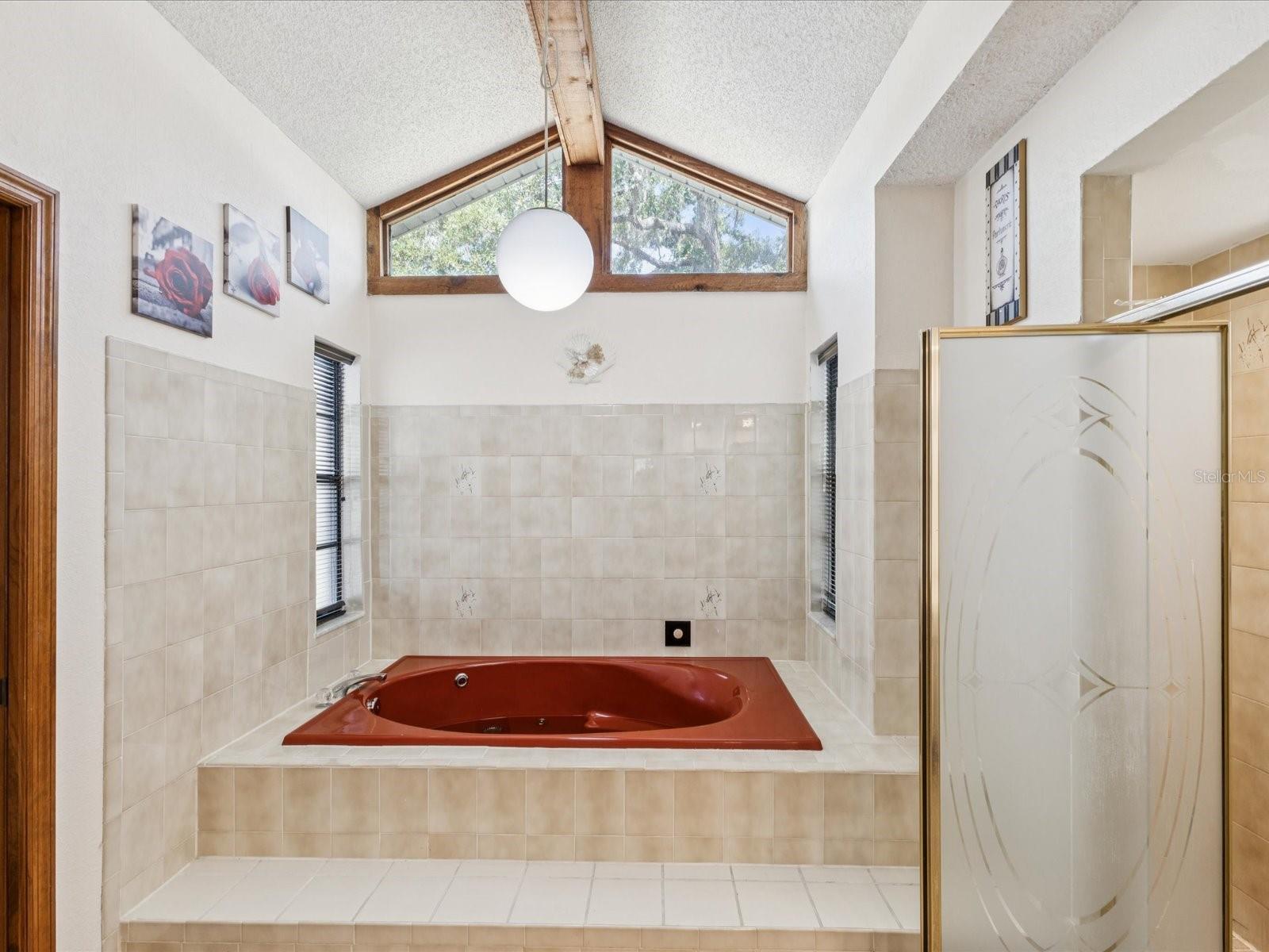 Image 23 of 44 For 2404 Knoll Drive