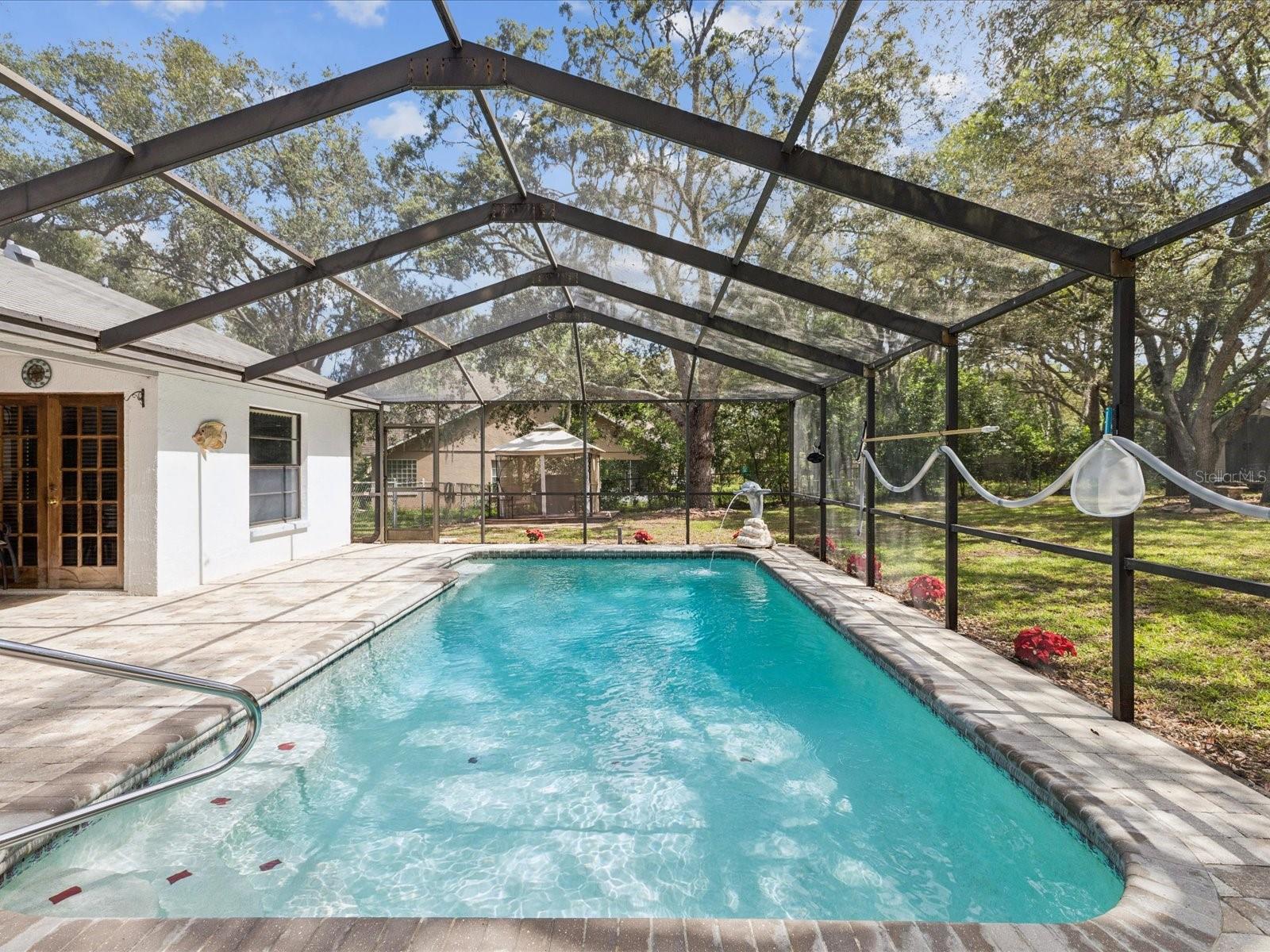 Image 32 of 44 For 2404 Knoll Drive