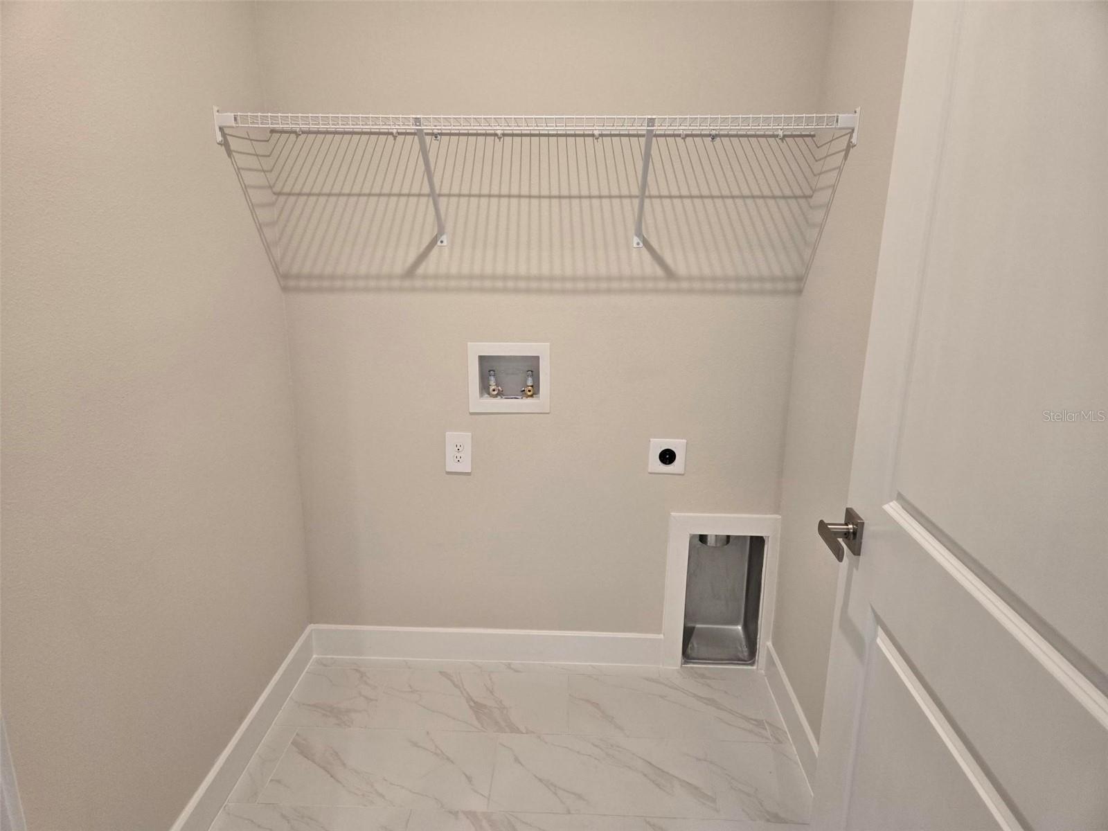 Image 11 of 21 For 14437 Maiden Terrace