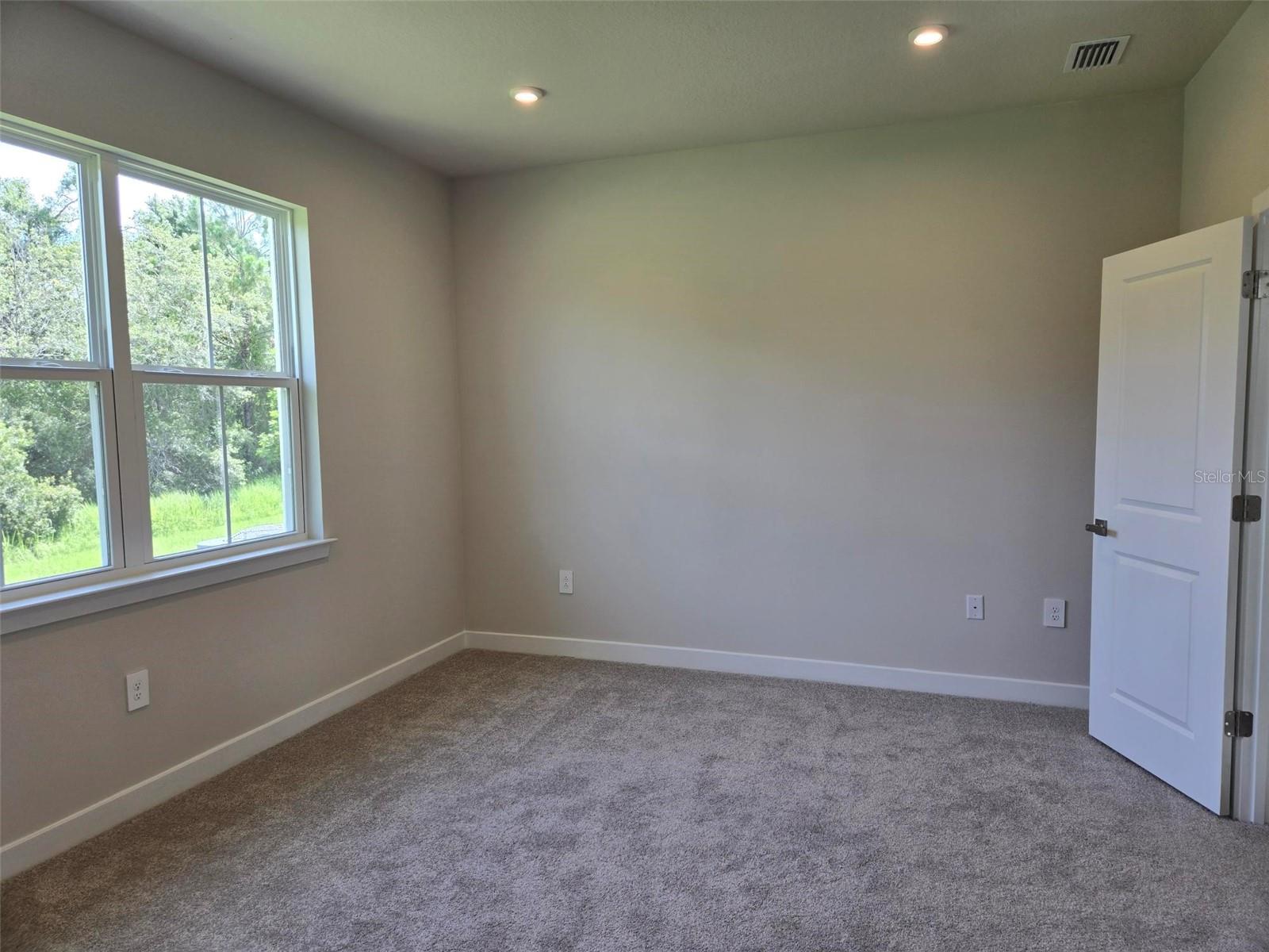 Image 11 of 14 For 14429 Maiden Terrace