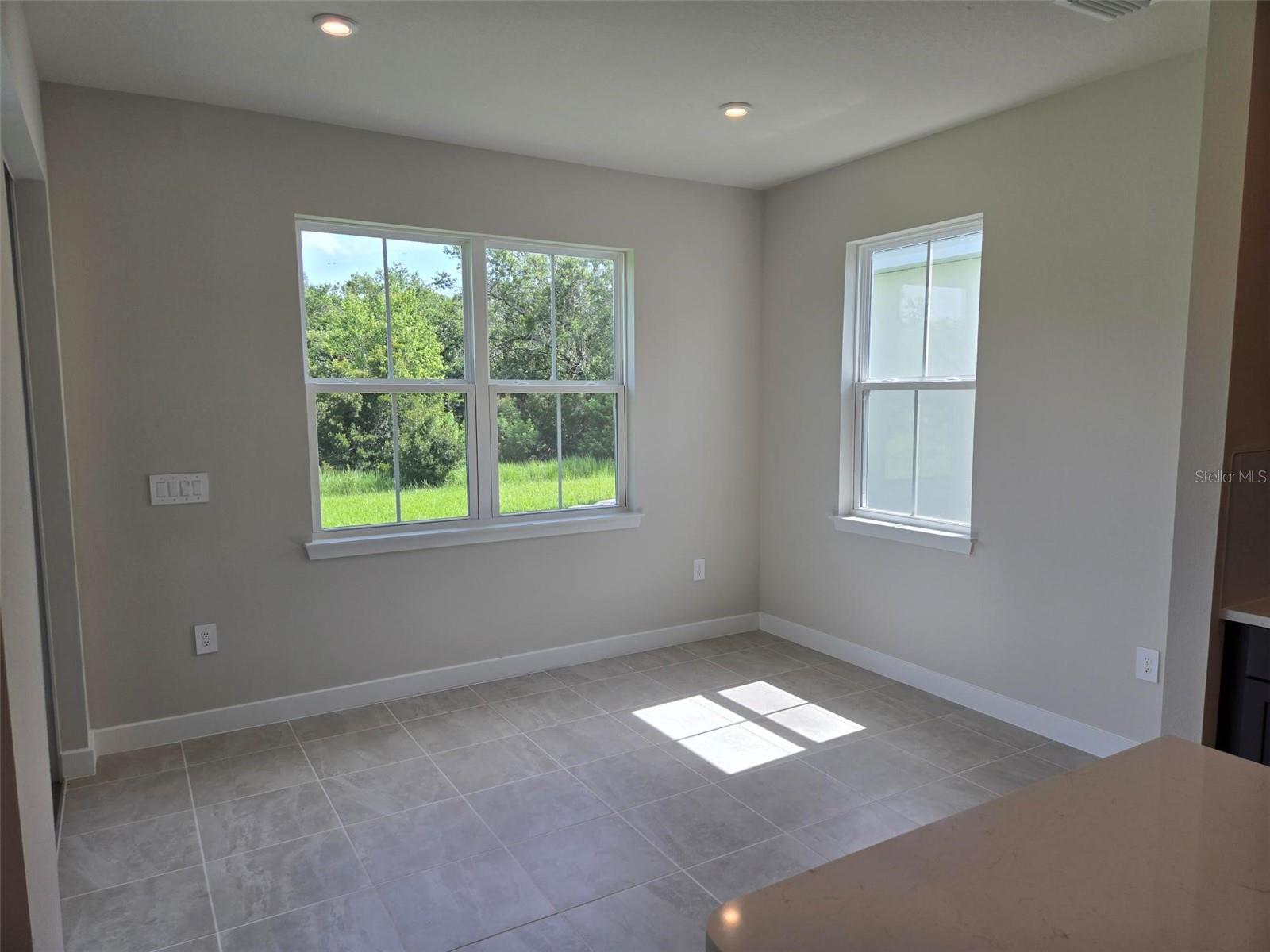 Image 11 of 18 For 14425 Maiden Terrace