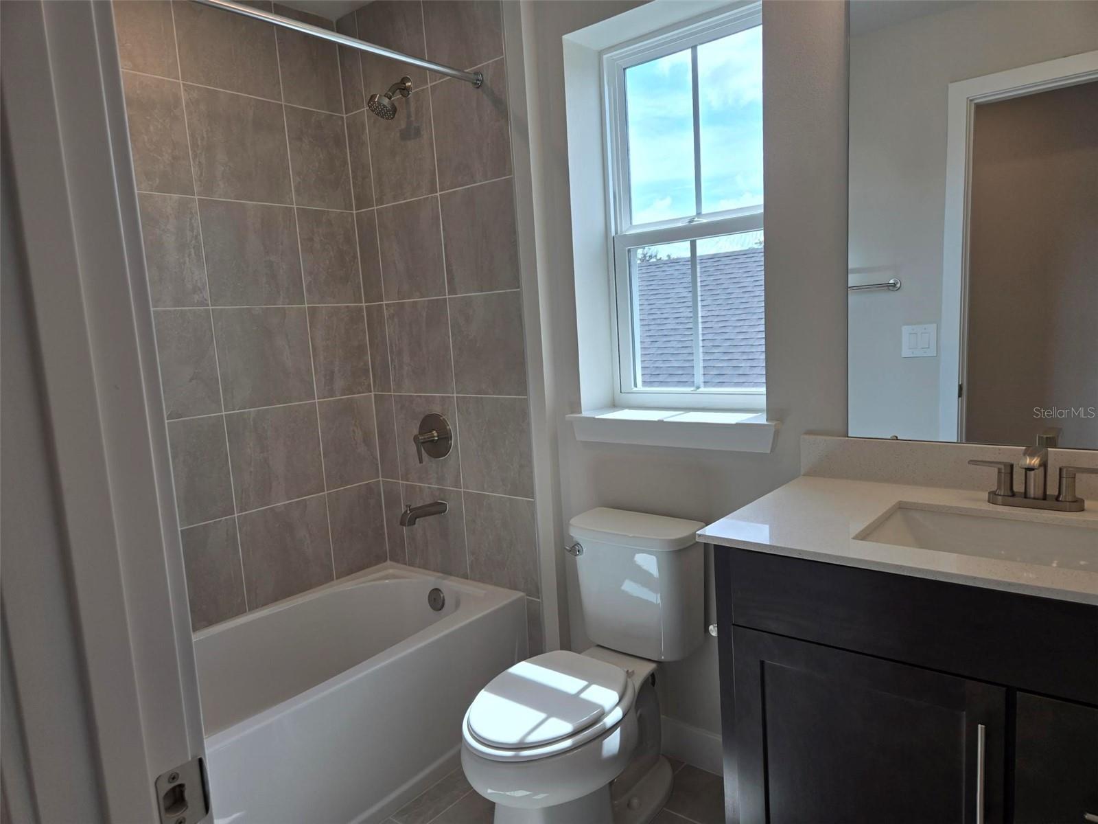 Image 18 of 18 For 14425 Maiden Terrace
