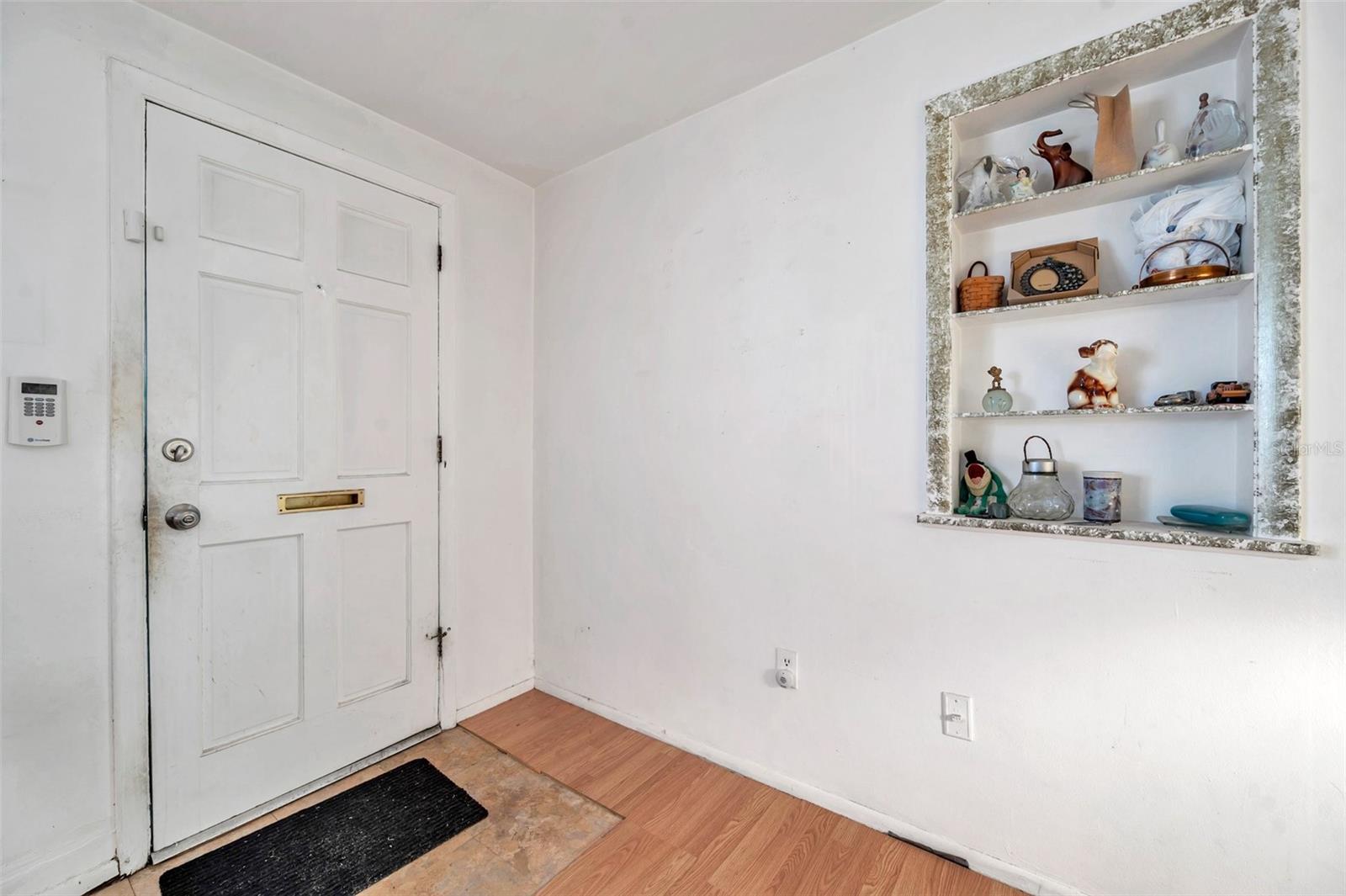 Image 11 of 62 For 3118 Lloyd Drive