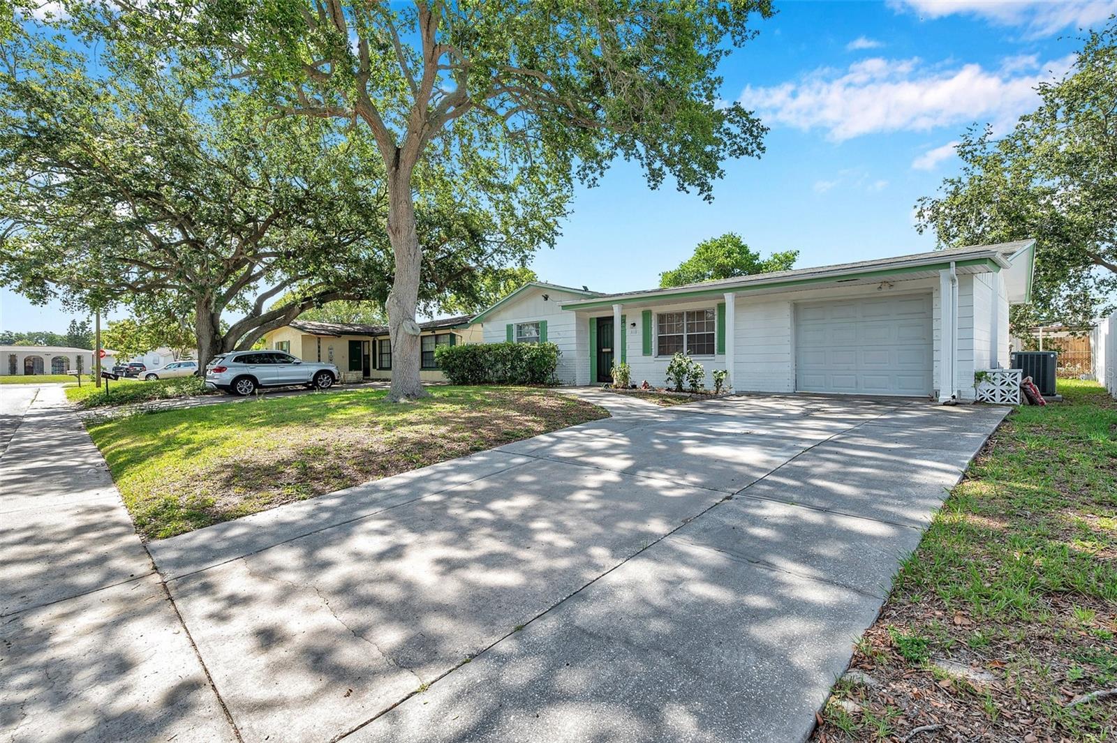 Image 3 of 62 For 3118 Lloyd Drive