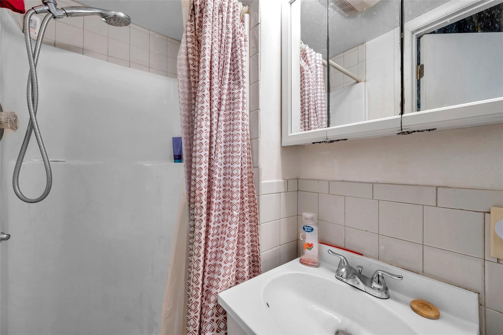 Image 43 of 62 For 3118 Lloyd Drive