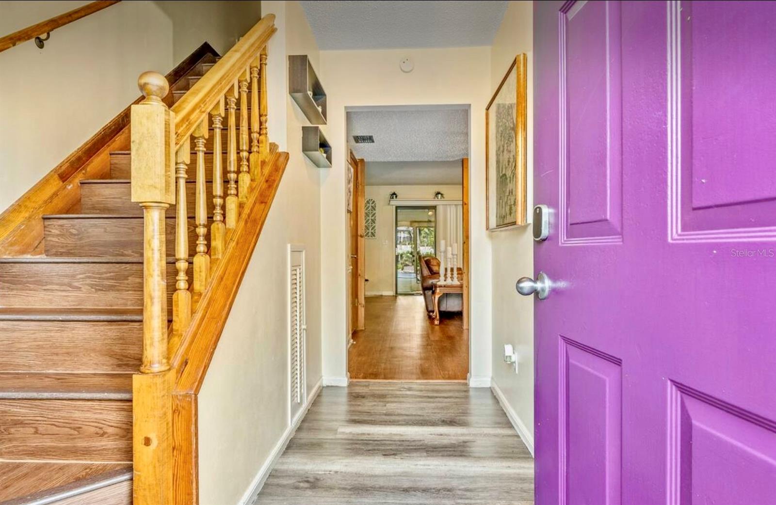 Image 3 of 23 For 952 Coachlight Lane