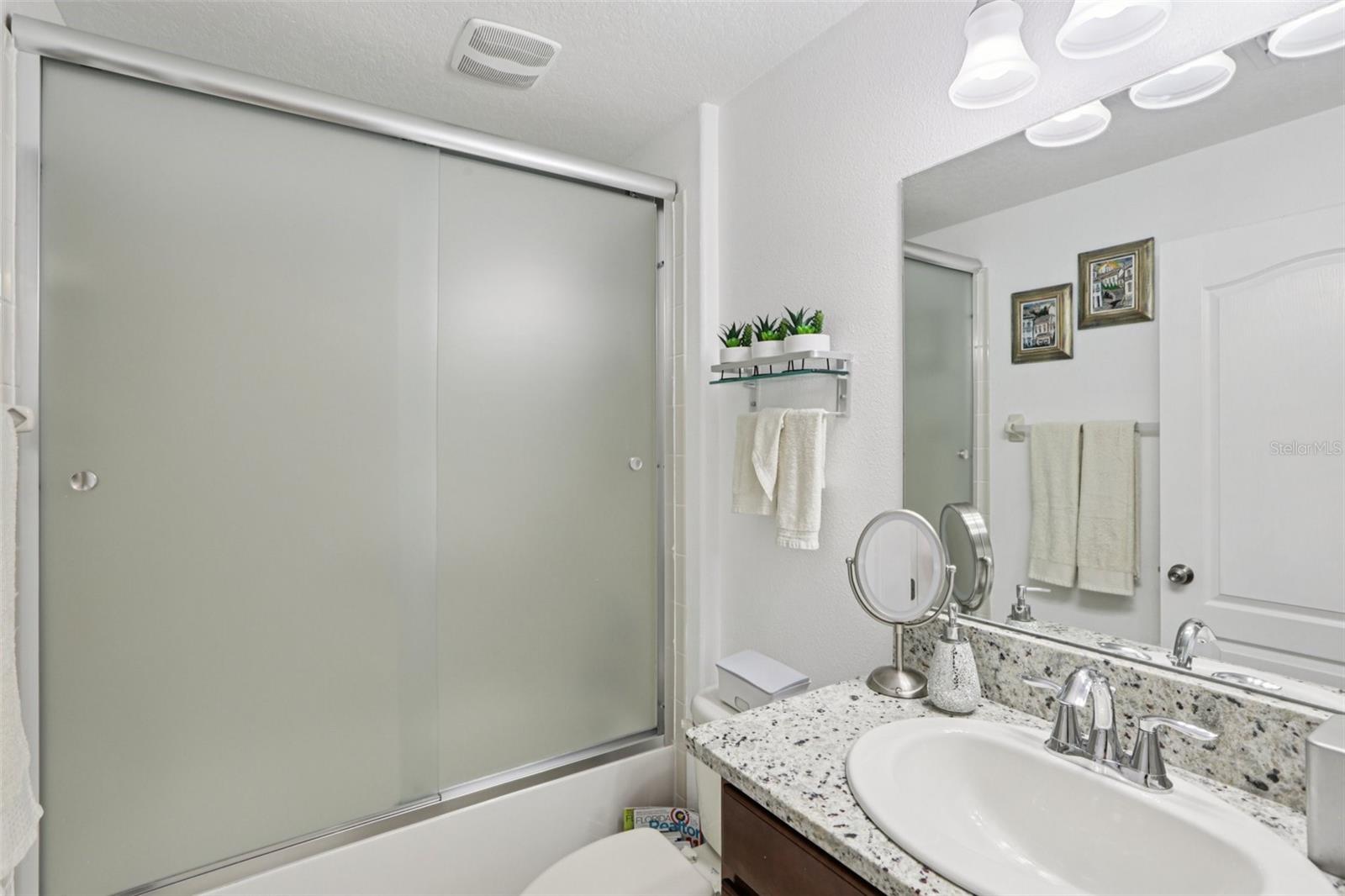 Image 13 of 22 For 18530 Dobson Drive