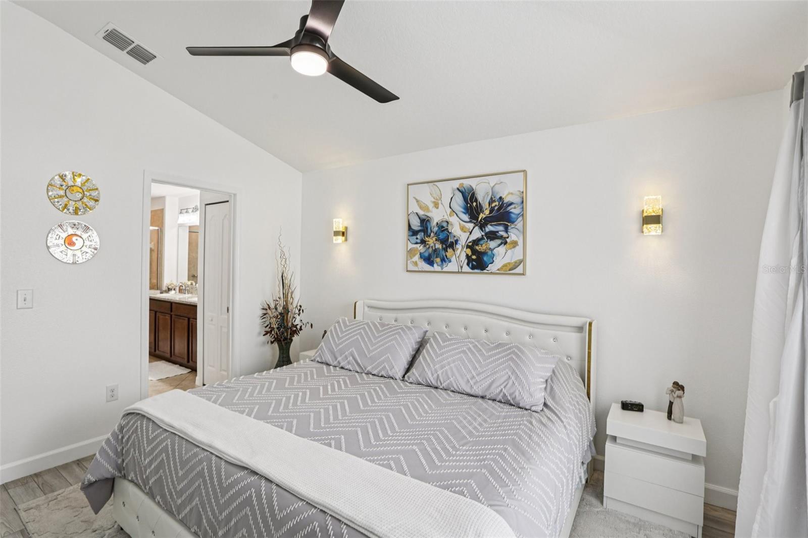 Image 16 of 22 For 18530 Dobson Drive