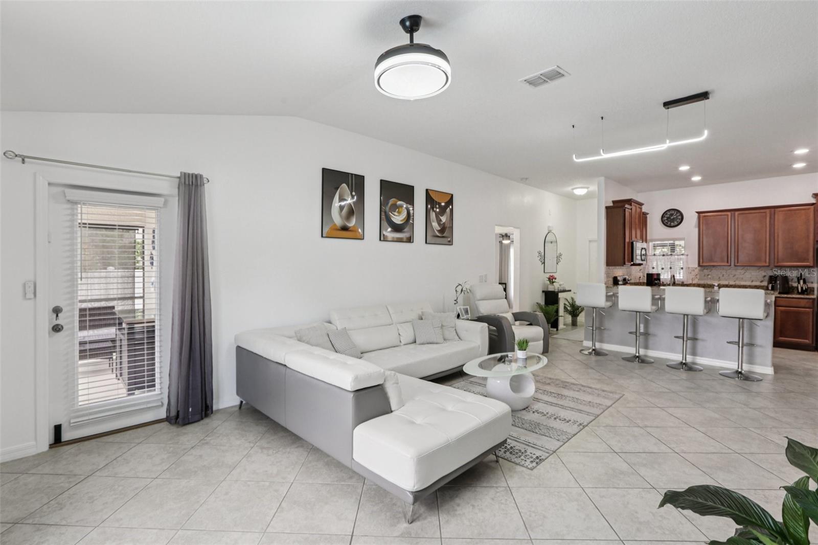 Image 5 of 22 For 18530 Dobson Drive